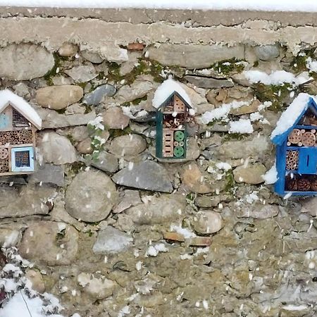 Les Copains D'Abord Vila Beaucroissant Exterior foto