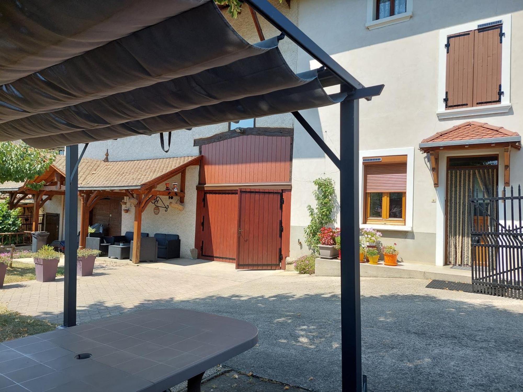 Les Copains D'Abord Vila Beaucroissant Exterior foto